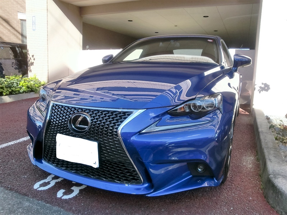 皆さん車のボンネットの飛び石傷どうしていますか？ - 新車で買って4