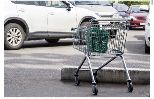 車の傷についてです この傷はどんな時に起こったと考えられますか Yahoo 知恵袋