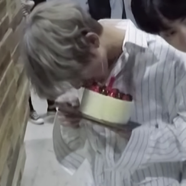 Armyの方 Btsに関連したlineのアイコンを探しているのですが 何か Yahoo 知恵袋