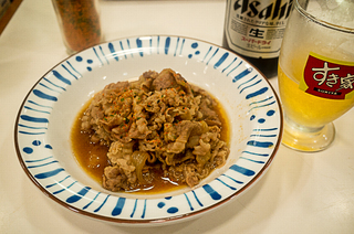 すき家の牛皿って米入ってんの 牛丼と違いあんの それともこれただ Yahoo 知恵袋