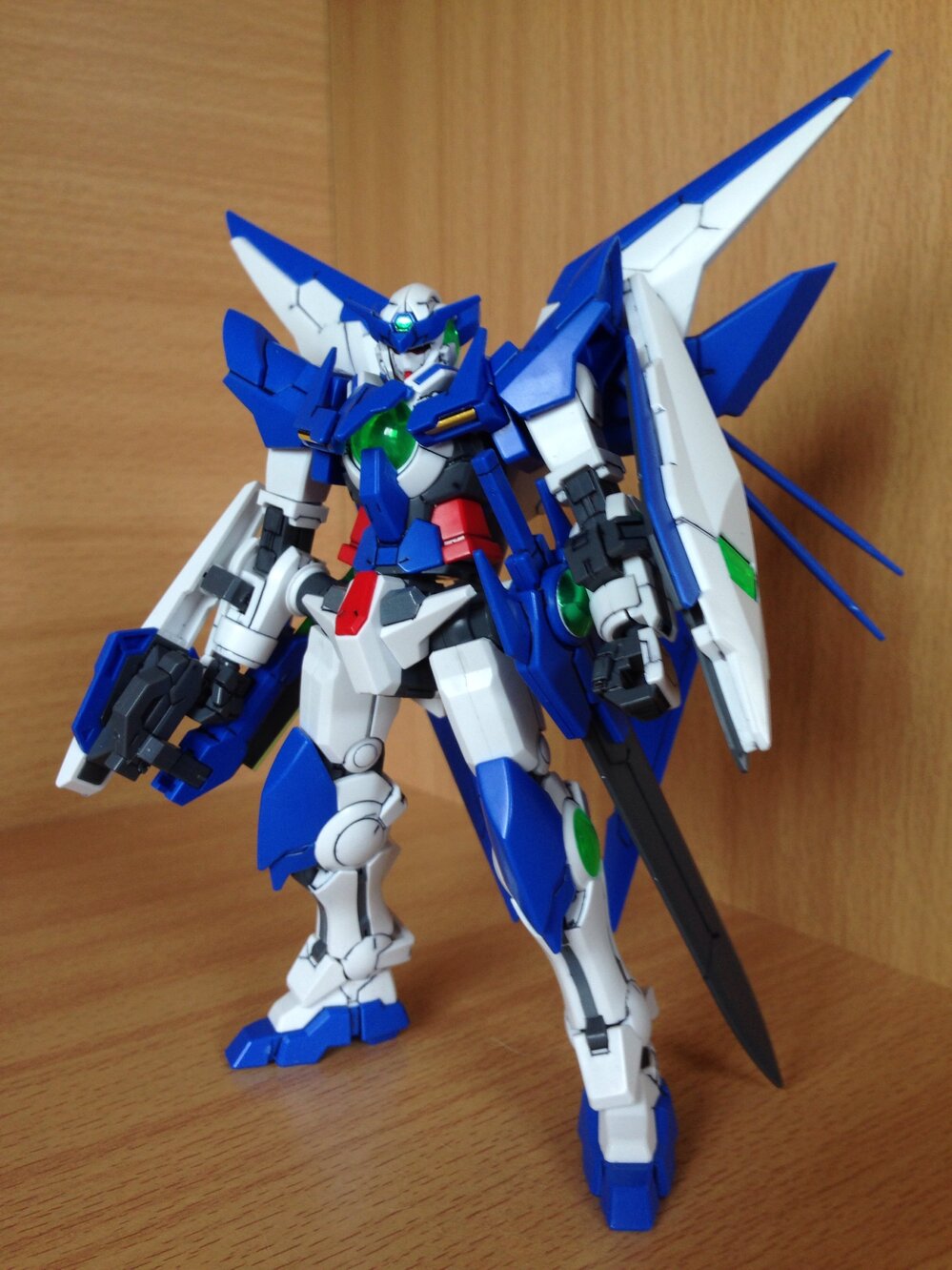 ガンプラのポージングがうまくできません コツどんなポーズがあるか Yahoo 知恵袋