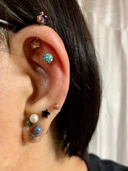 ピアスを両耳で10個くらい開けたいです。オシャレ・定番な組み合わせ 