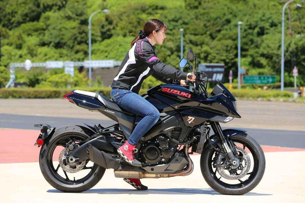 ノーマルステップだと擦るからバックステップに改造しましたとドヤ顔で語る人がい Yahoo 知恵袋