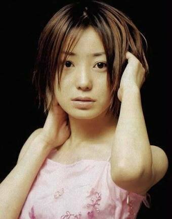菅野美穂って若い頃から美人だとか思ったことないんですが どうしてドラマとかc Yahoo 知恵袋