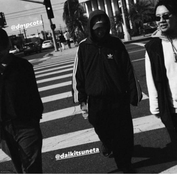 写真の常田大希さんが着てるadidasのジャケットの詳細わかる方いますか