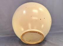 古美骨董】李朝の白磁大壺H35cmです。冷たい白色でなくほんのり