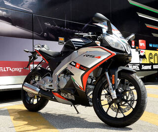 ホンダns1のような原付免許で乗れる現行モデルのレーサーレプリカバイ Yahoo 知恵袋