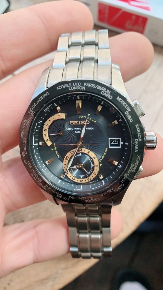 セイコーの腕時計モデル名 型番 を知りたいのですが 腕時計のどこを見 Yahoo 知恵袋