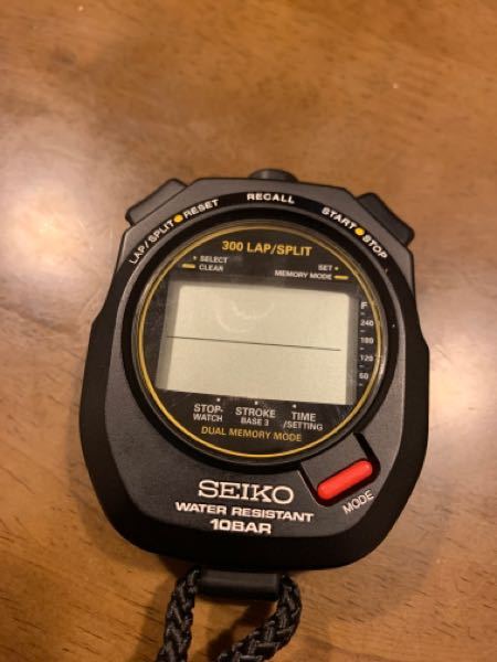 SEIKOのストップウォッチSVAS009の電池交換をしていたら、金色(？)の