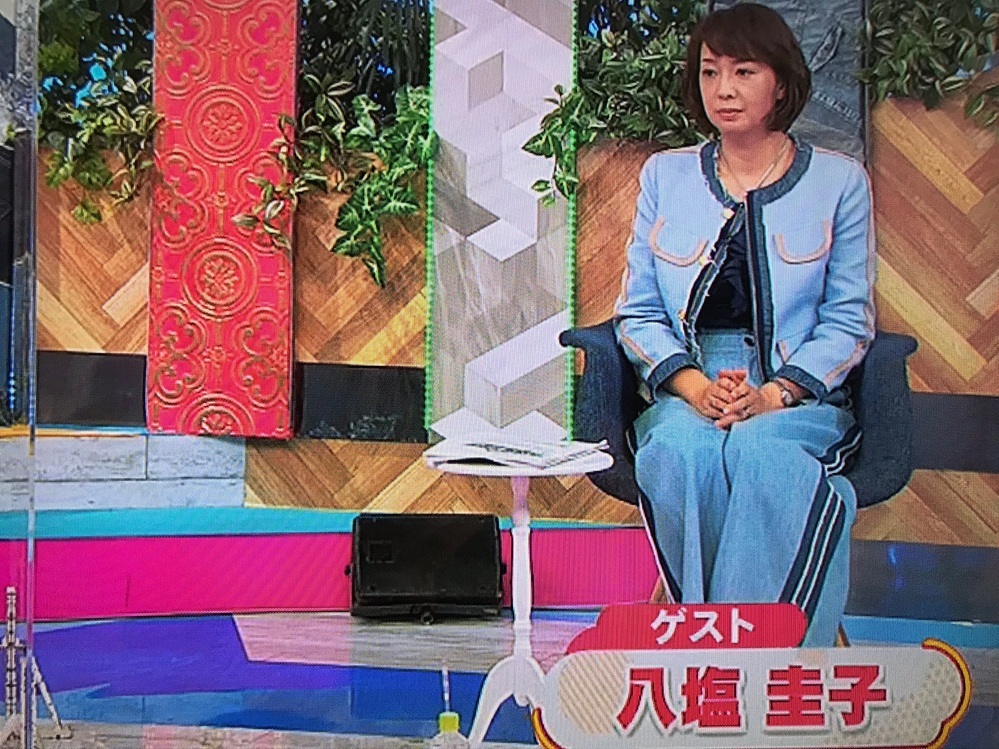 今 バイキングを見ているのですが コメンテーターとして出ている熟女さ Yahoo 知恵袋