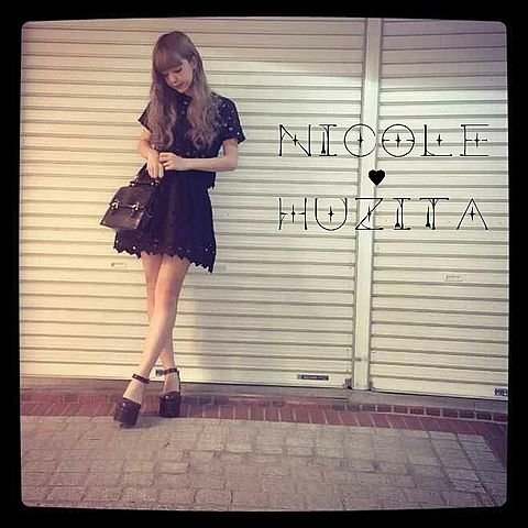 芸能人って自分の服とか真似されたら嫌な気分になるのでしょうか 私は藤田 Yahoo 知恵袋