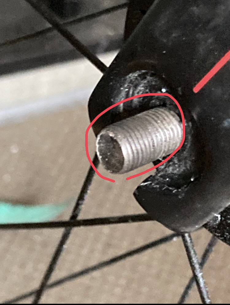 ピストバイクの前輪が外れなくて困ってます、自転車屋に持ってったの