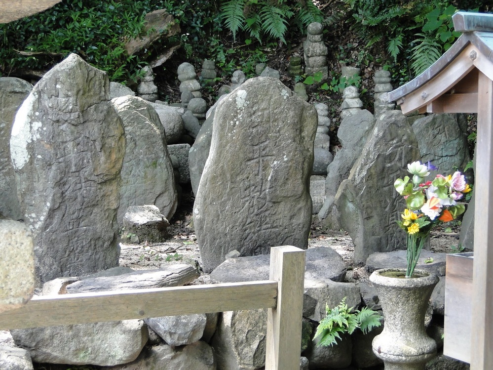 祗園精舎の鐘の声 諸行無常の響きあり 娑羅双樹の花の色 盛者必衰の理 Yahoo 知恵袋