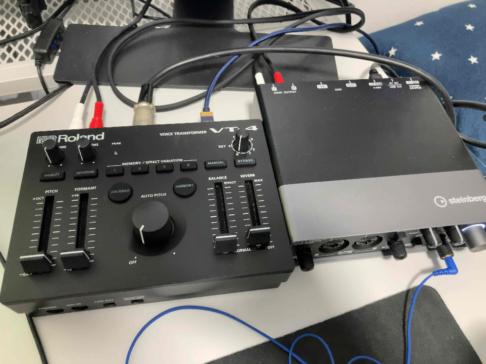 ローランド・VT-4とUR22Cを使用しての配線方法について教えてい