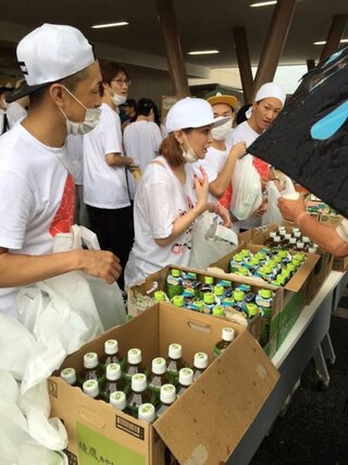 浜崎あゆみ 熊本炊き出し 美味しそうな肉カレー 工 Yahoo 知恵袋