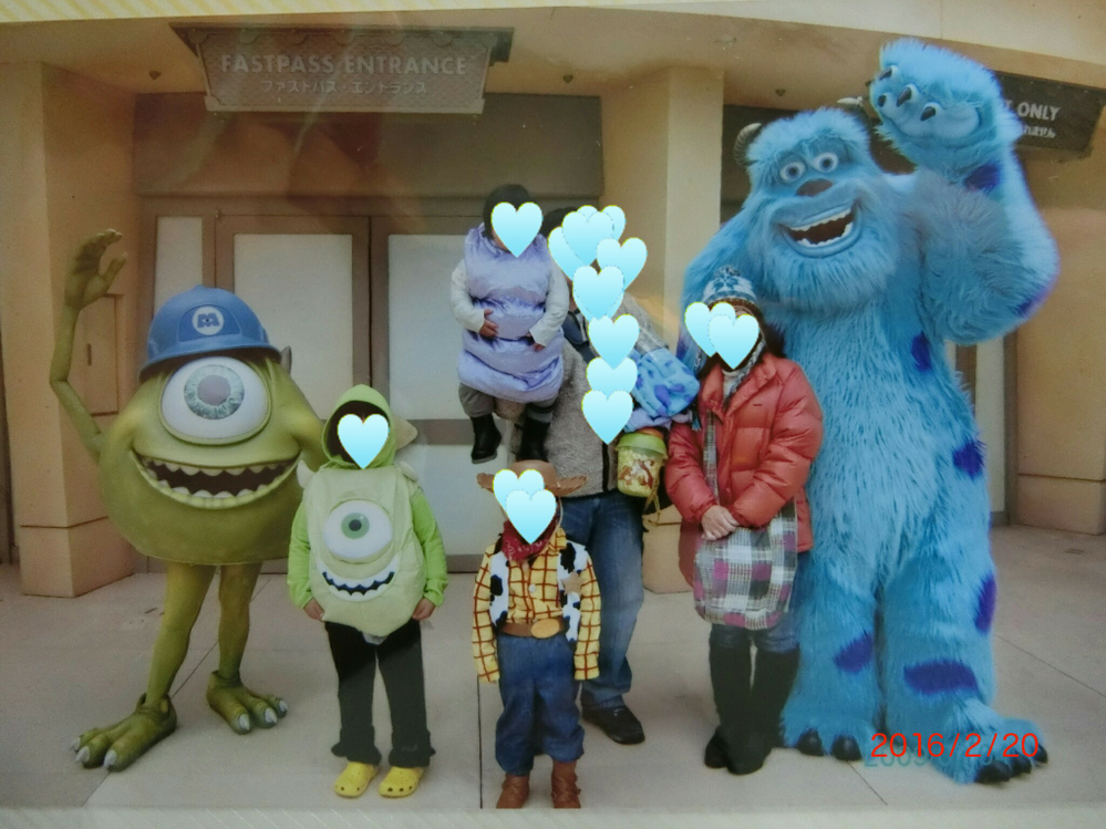 緊急です ディズニーランドへ行くのに モンスターズインクのブーのコスプレをした Yahoo 知恵袋