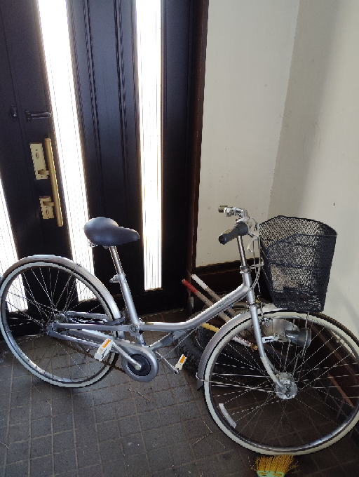 町の自転車屋で売れ残りの新古車、BRIDGESTONEラクッションを￥1900